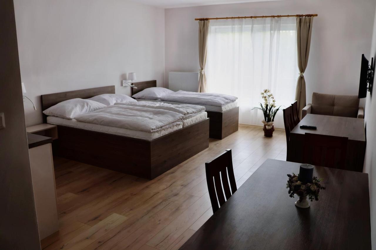 Zafir Hotell Dunajská Streda Eksteriør bilde