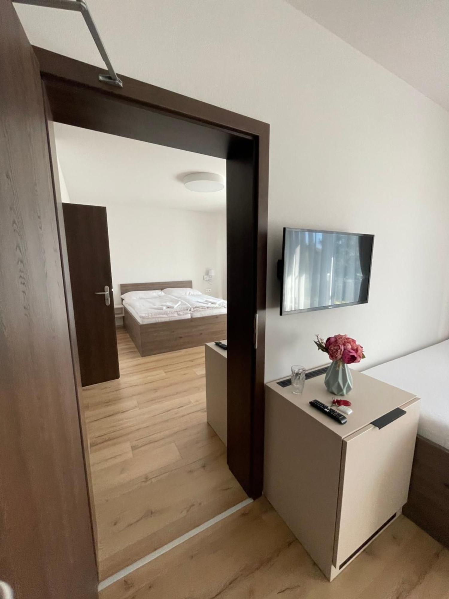 Zafir Hotell Dunajská Streda Eksteriør bilde