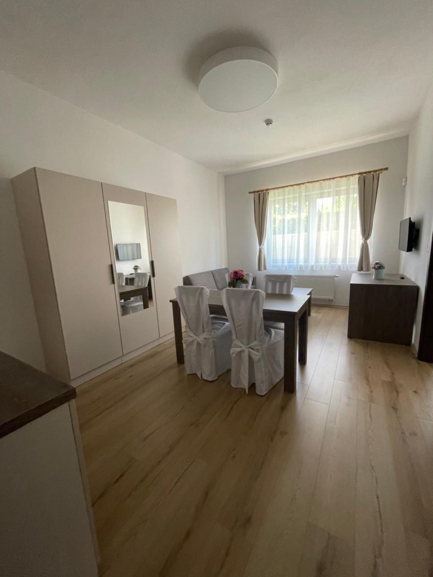 Zafir Hotell Dunajská Streda Eksteriør bilde